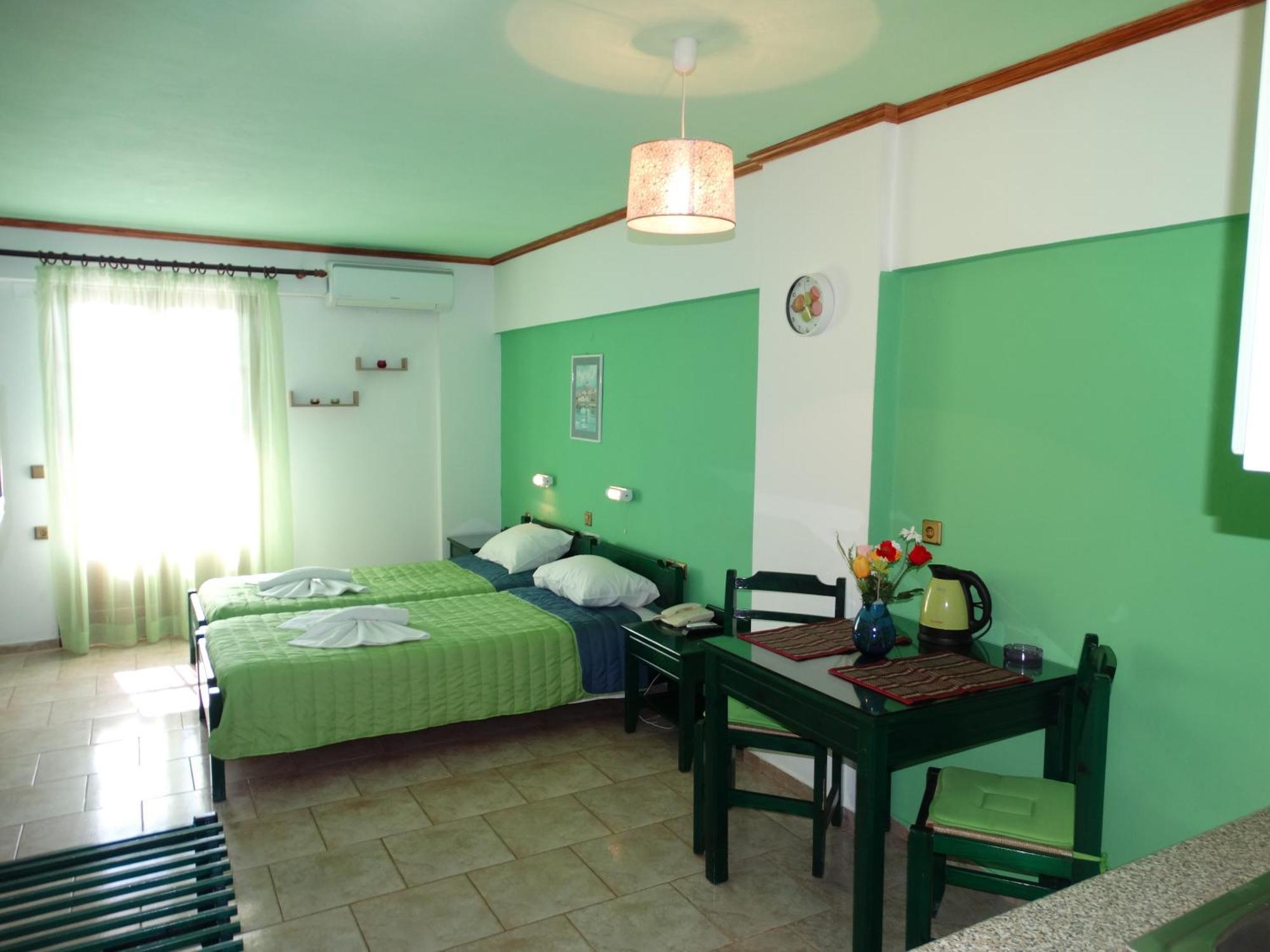 Aris Studios Hersonissos  Room photo